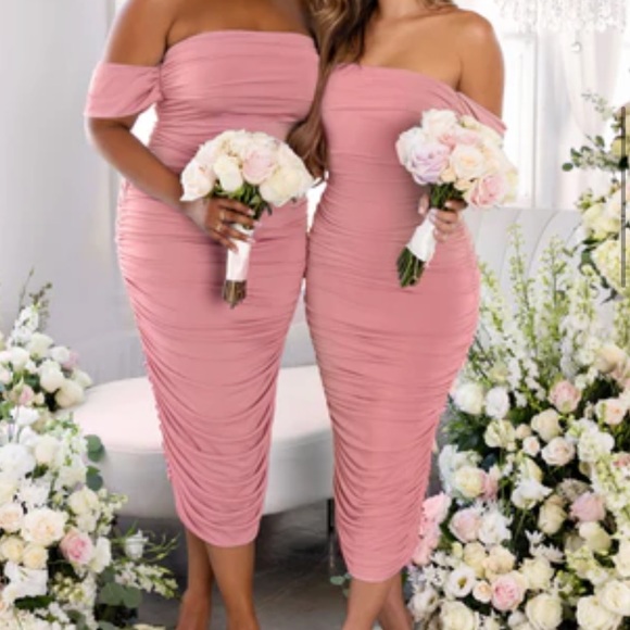 Club L London Ruched MIDI Dress - Picture 2 of 4